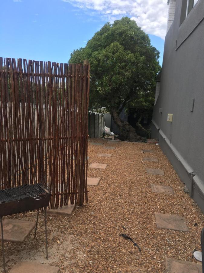 7 On Bato Cape Town